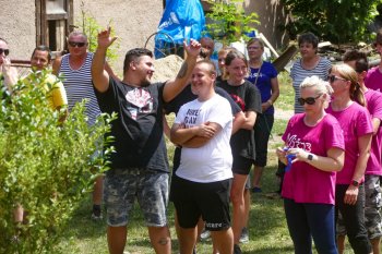 Na Volejbalovom turnaji  v Orávke opäť bodovali mladé tímy.